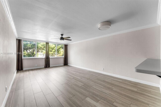 Building Photo - 9001 SW 77th Ave