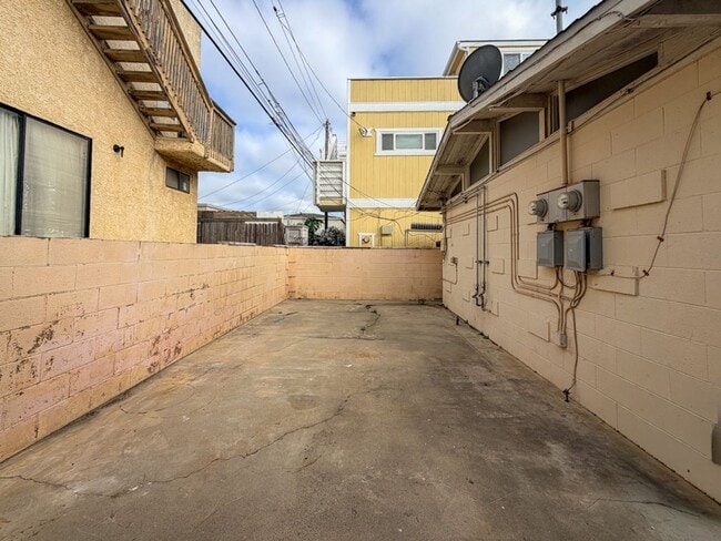 Building Photo - 313-317 Highland- LT