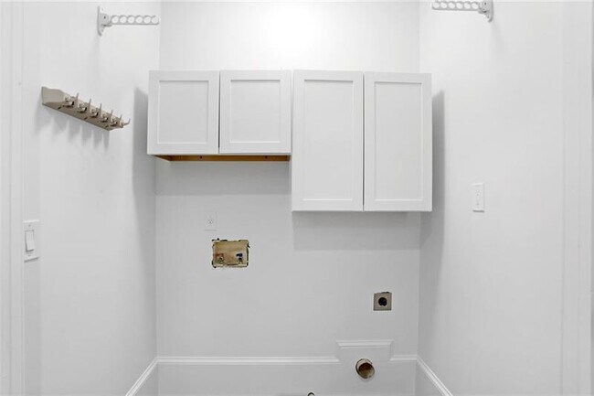 Building Photo - 3 Prichard Way NE