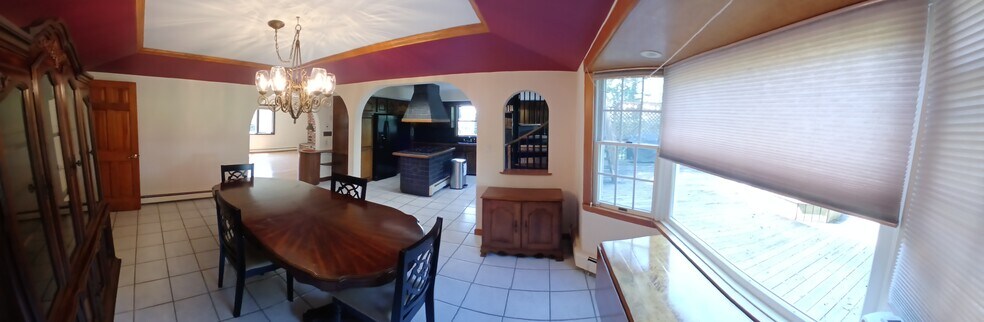 Kitchen & Dining Room - 57 Brook St