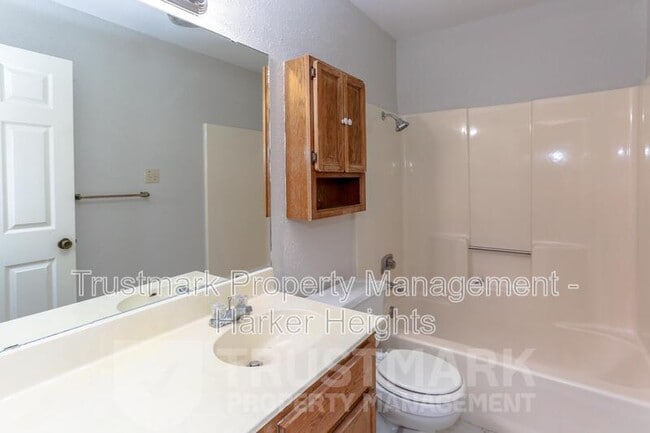 Building Photo - 1505 Spicewood Cir