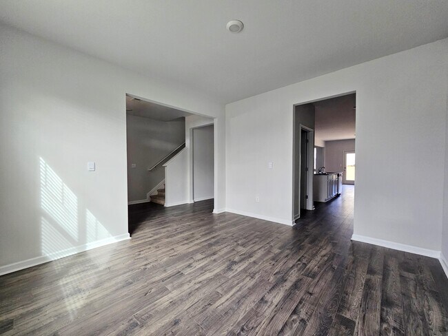 Building Photo - 1319 Birch Cir