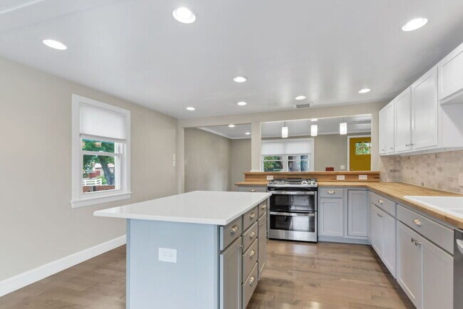 Building Photo - 6260 W 61st Ave
