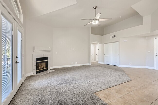 Building Photo - Discover this spacious and well-appointed 2-bedroom + office/den, 2-bath condo located in the hig...