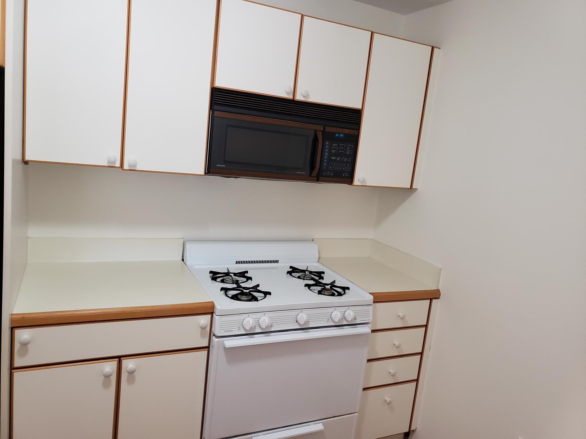 Kitchen - 59 Church St