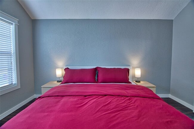 Building Photo - 2924 Canyon Oaks Ct