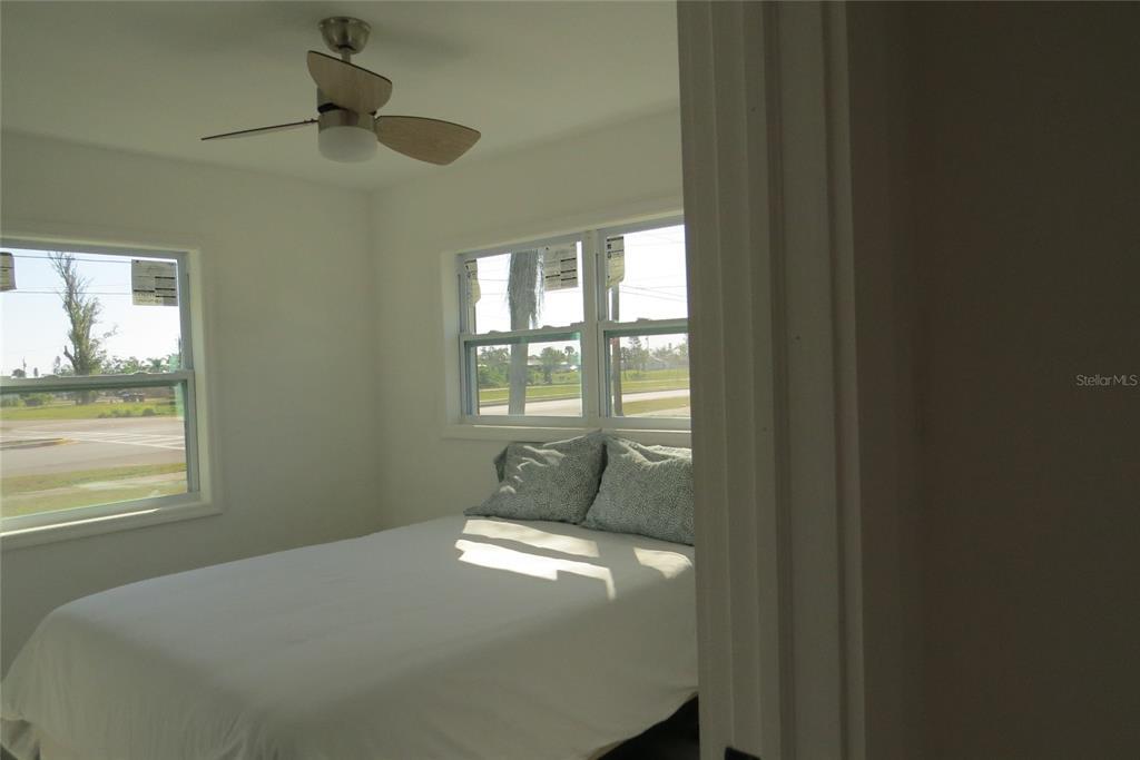 Building Photo - 8010 Hyde Park Ave