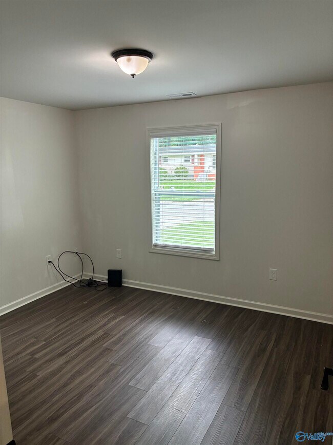Building Photo - 2117 Atkins Dr NW