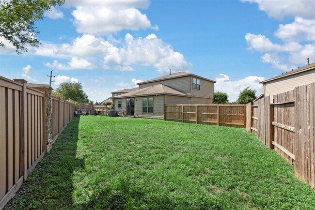 Building Photo - 914 Bandon Ln