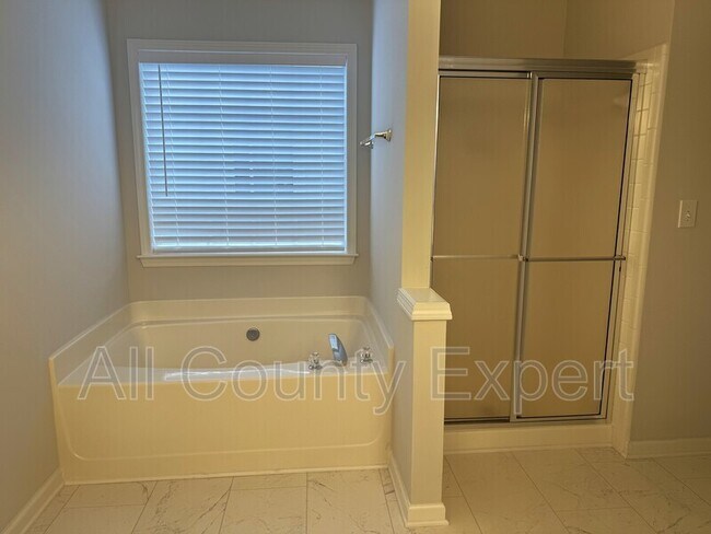 Building Photo - 4318 Shillham Ct