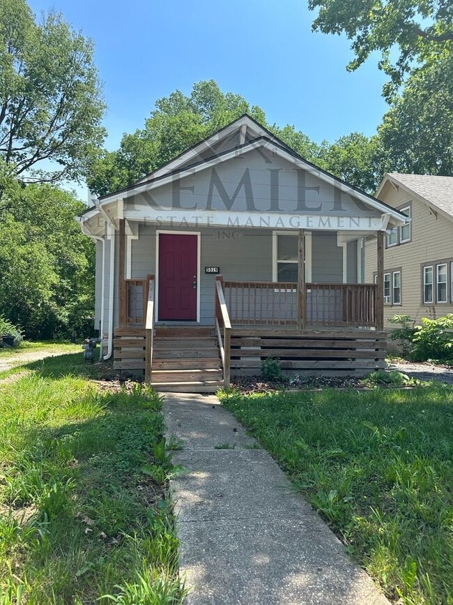 Primary Photo - 3 bedroom / 1 bath home for rent -5519 Lydia KC MO- rent 975 - Christmas move in special! $300 of...