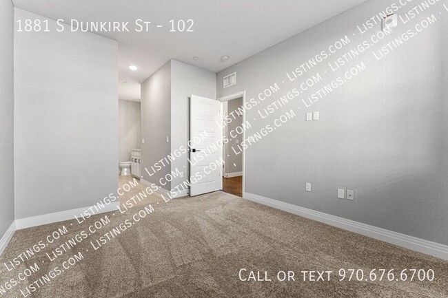 Building Photo - No Stairs! Main Level 2 Bed 2 Bath Condo n...