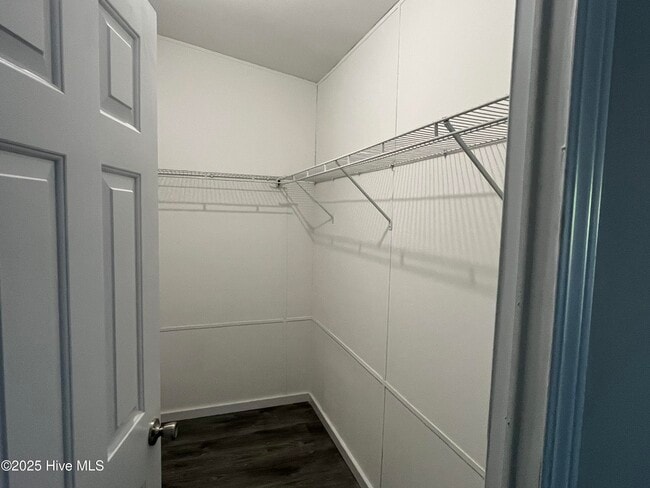 Building Photo - 202 Susans Dr