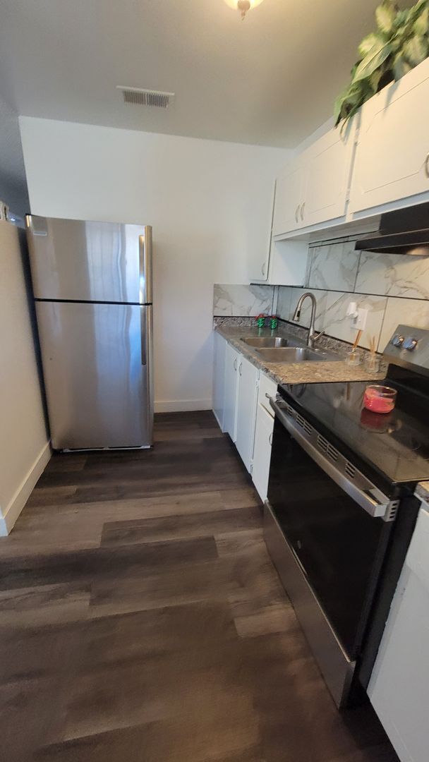 Building Photo - 2904 Marlin Ave