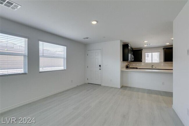 Building Photo - COMING SOON - Ready no later than the begi...