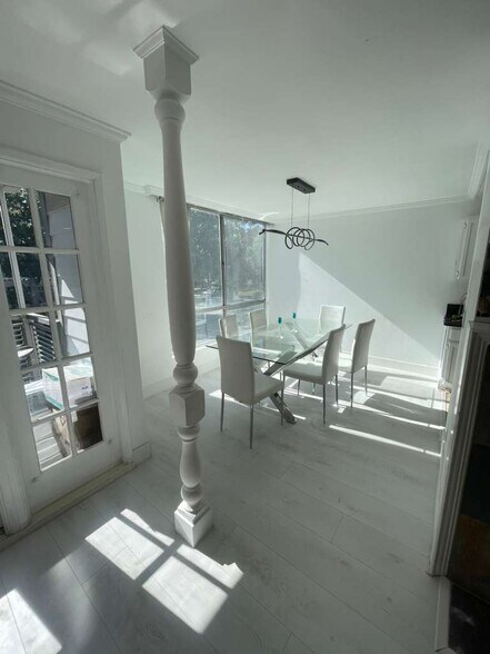 Dinning Room - 424 N Palm Dr