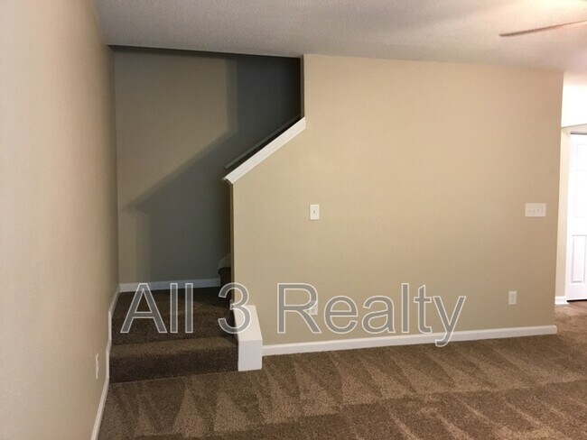 Building Photo - 4132 Ravenwood Ct