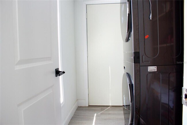 Building Photo - 5260 8th Ave N