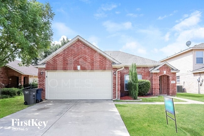 Building Photo - 10141 Chapel Ridge Dr