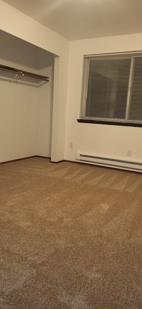 Building Photo - Cute 2 Bedroom Townhouse In Spanaway!!