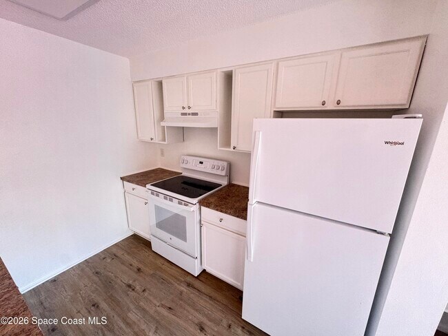 Building Photo - 8787 Live Oak Ct