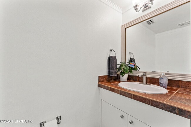 Building Photo - 343 E Church St