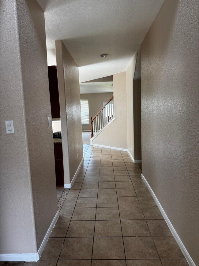 Building Photo - 26903 Glacier Creek Dr