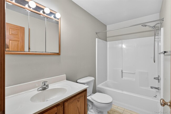 Building Photo - 98 Black Creek Rd