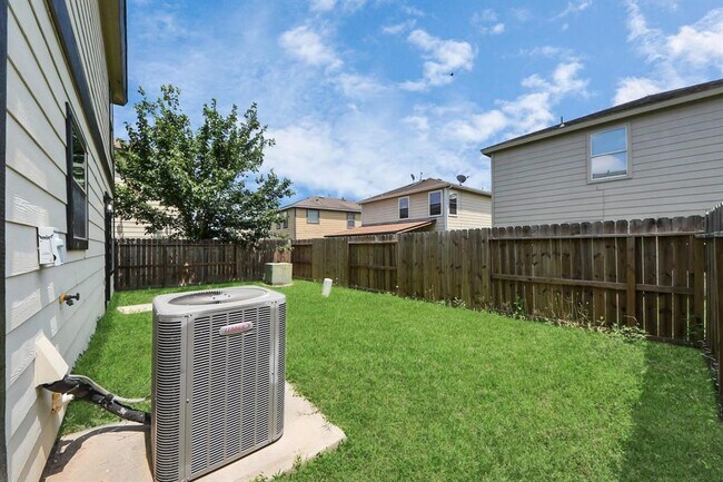 Building Photo - 354 Remington Harbor Ct