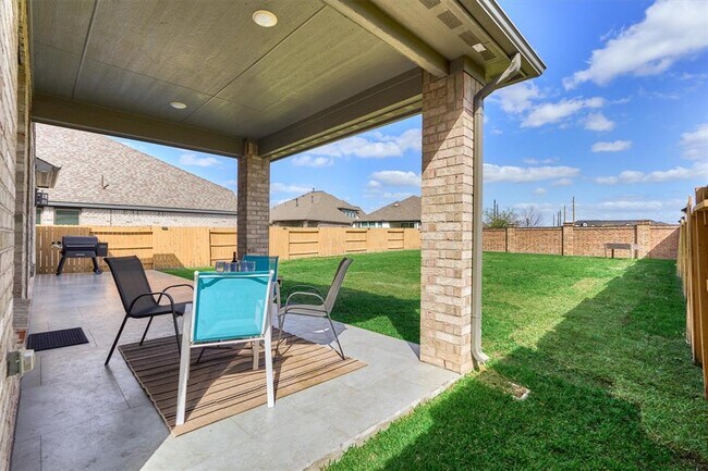 Building Photo - 15846 Weston Ridge Dr
