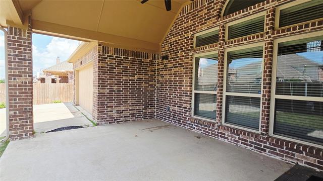 Building Photo - 12381 Summertree Dr