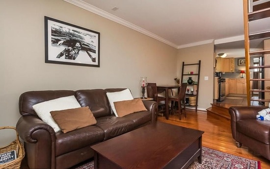 Building Photo - 825 S Linwood Ave