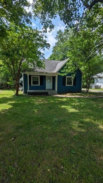 Building Photo - 1809 Middle Tennessee Blvd