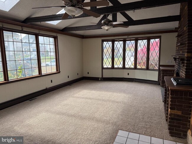 Primary Photo - 328 Hutchinson Terrace