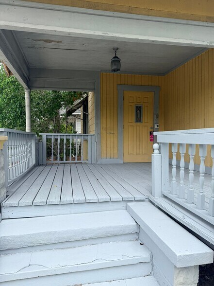 Building Photo - 2143 5th Ave N
