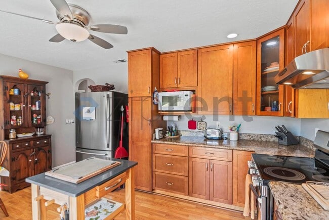 Building Photo - 262 Arbor Valley Dr