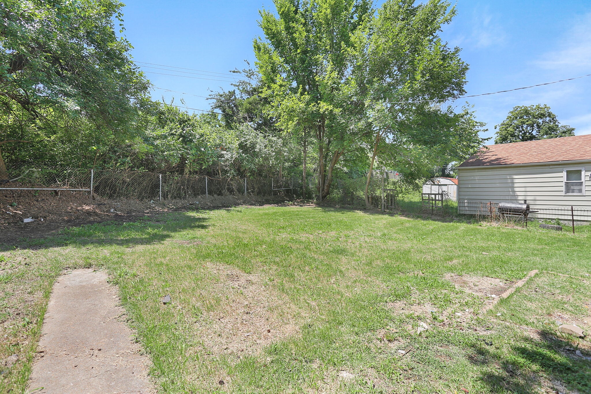 Building Photo - 7552 Mallard Dr