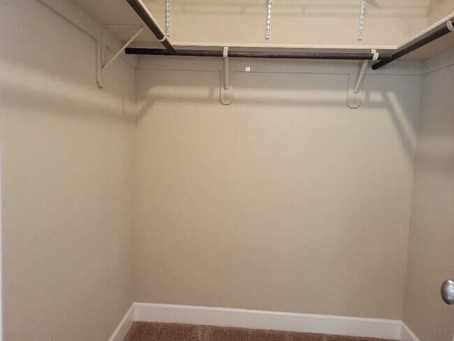 Building Photo - 1618 Oak St