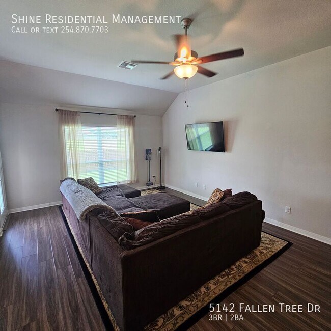 Building Photo - 5142 Fallen Tree Dr