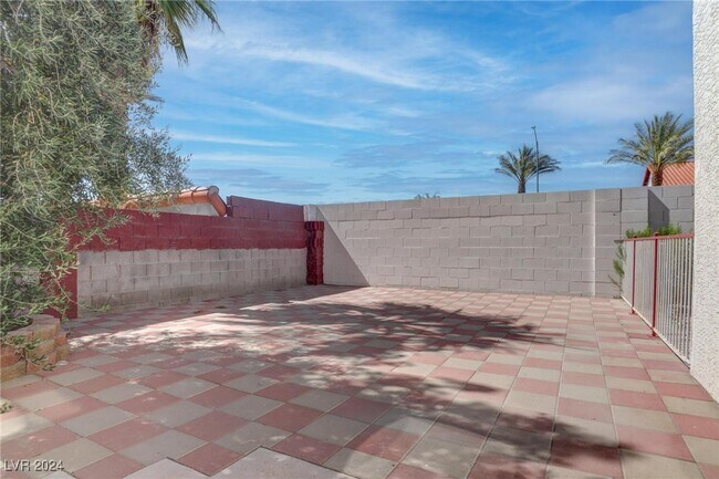 Building Photo - 4501 Heavenly Love Way