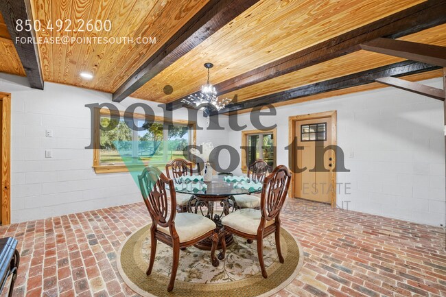 Building Photo - 27522 Burkhardt Dr