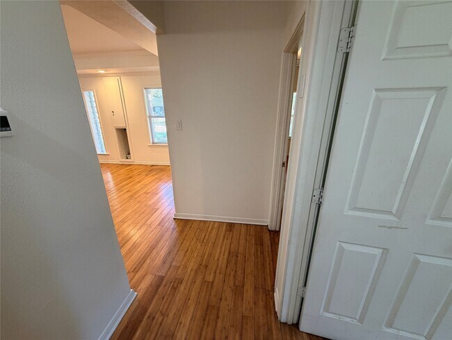 Building Photo - 12514 Safeguard St