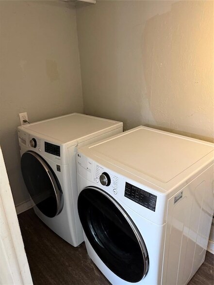 Building Photo - 1701 N Barnes Ave