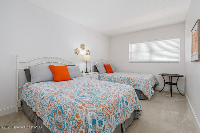 Building Photo - 4800 Ocean Beach Blvd