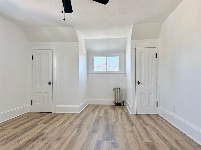 Building Photo - 120 Graham St