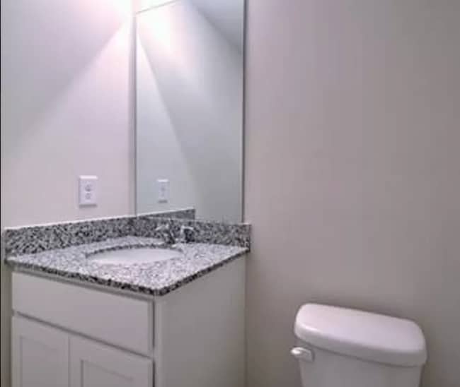 Building Photo - 219 Long Grove Ln