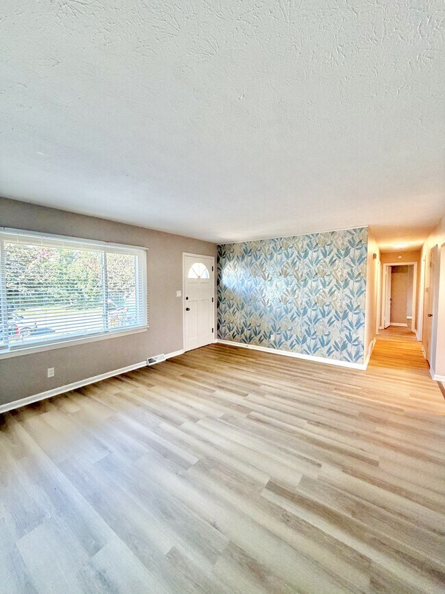 Building Photo - 520 Cricklewood Dr