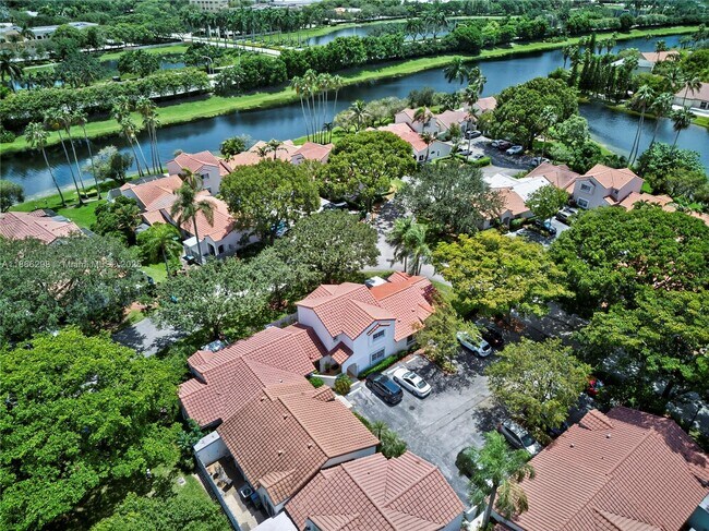 Building Photo - 1545 Springside Dr