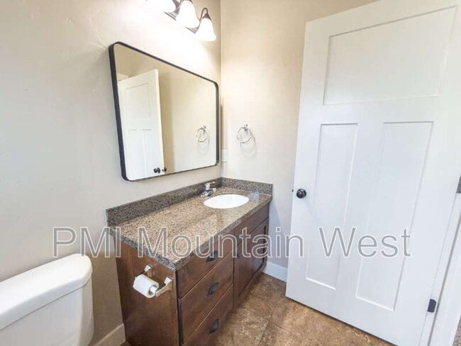 Building Photo - 2119 Orchard Pines Loop E