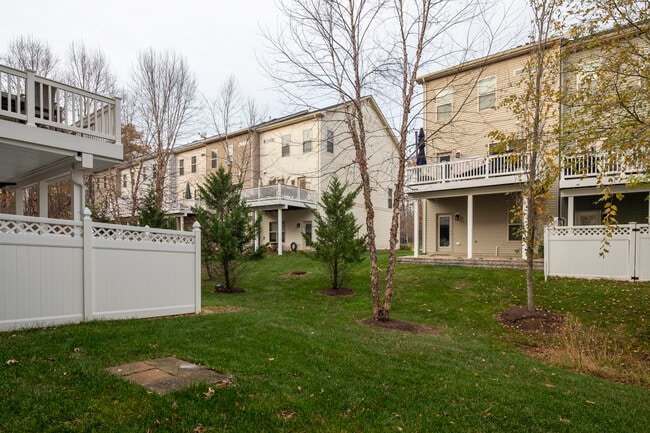 Building Photo - 214 Tanner Ln